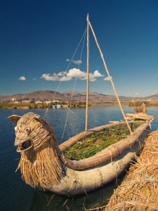 perou-puno-titicaca-pirogue-totora-uros